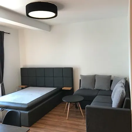 Jagielonska 42 דירה *